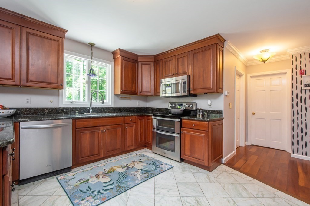 126 Newtown Road Acton, MA 01720 - Photo 5 of 42 Gallery Image 5