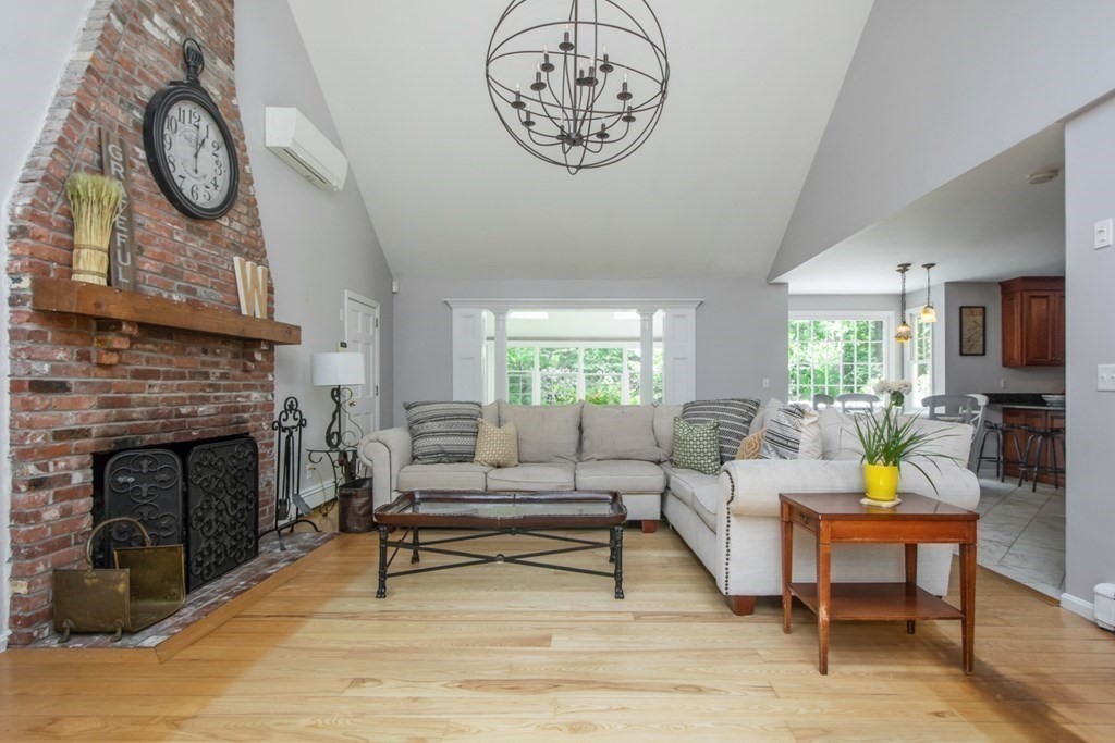 126 Newtown Road Acton, MA 01720 - Photo 8 of 42 Gallery Image 8