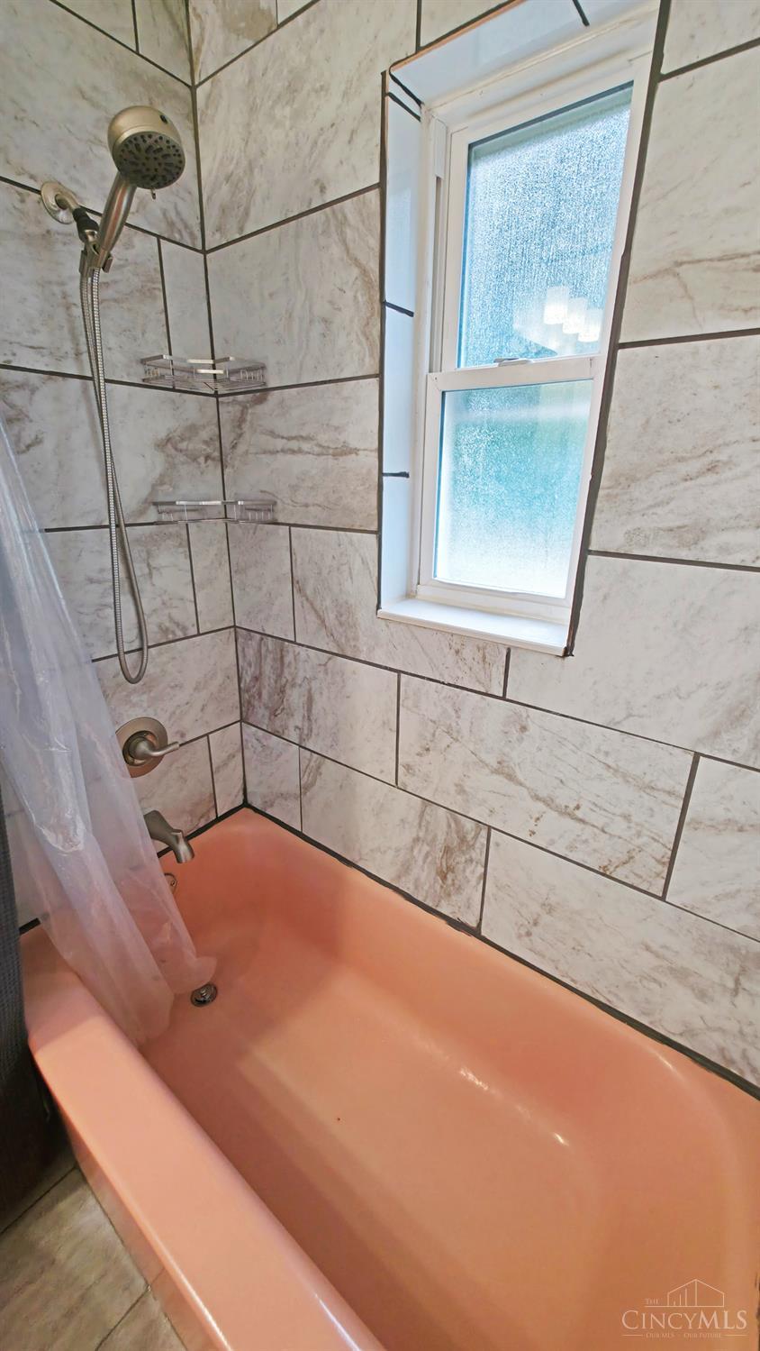 1111 Anderson Ferry Road Cincinnati, OH 45238 - Photo 15 of 25 Gallery Image 15