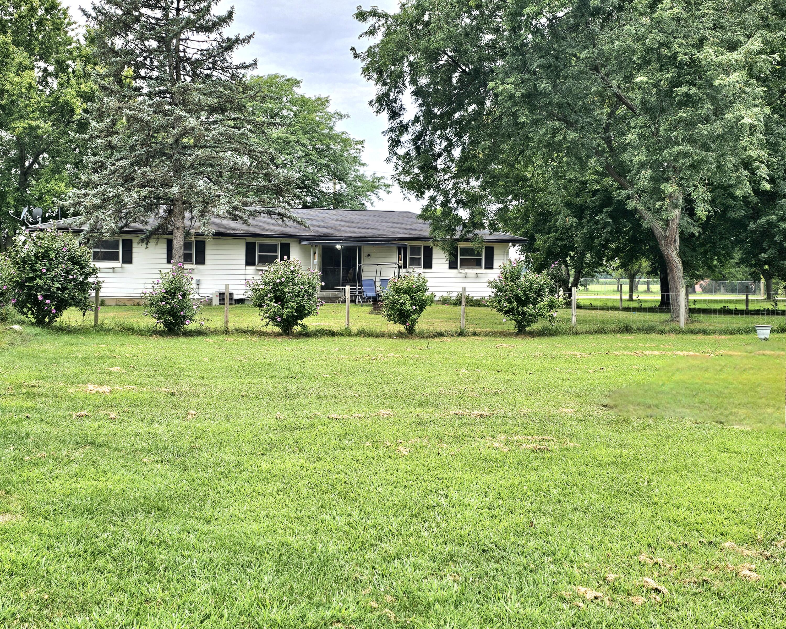 53765 Wilbur Road Three Rivers, MI 49093 - Photo 6 of 28 20240815_092212