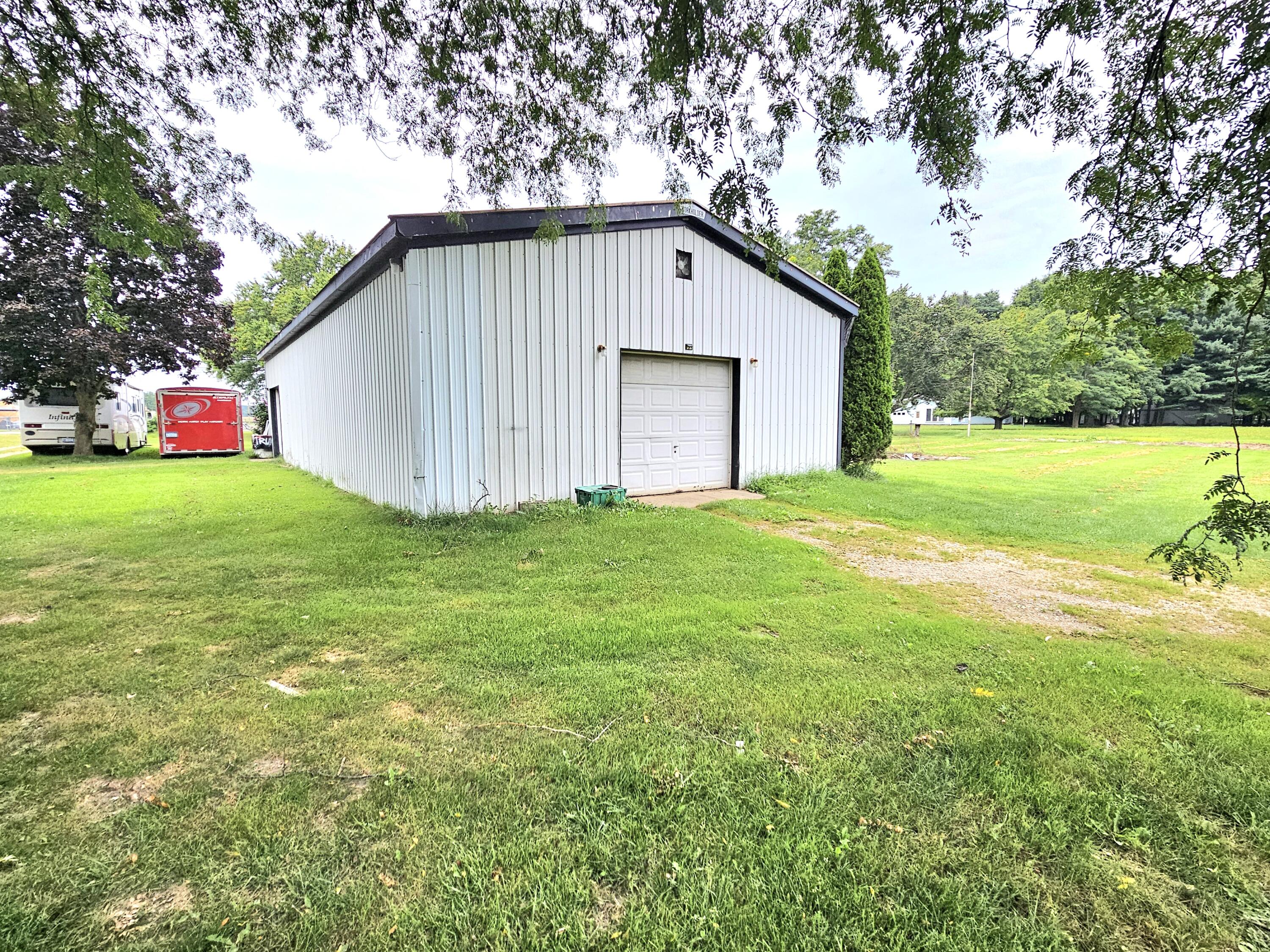 53765 Wilbur Road Three Rivers, MI 49093 - Photo 8 of 28 20240815_092141