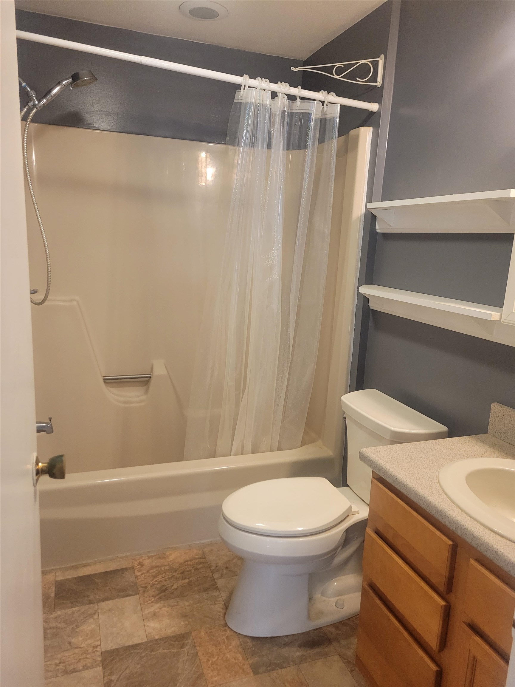 4 A Glen Ridge Road, Unit A/ LEFT SIDE Raymond, NH 03077 - Photo 8 of 20 Gallery Image 8