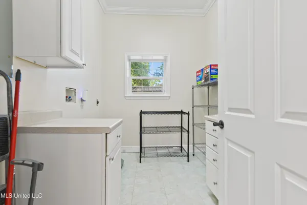 $695,000 | 1006 Beach Boulevard, Biloxi, MS 39530