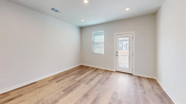 $1,795 | 201 Firefox Way, Jarrell, TX 76537