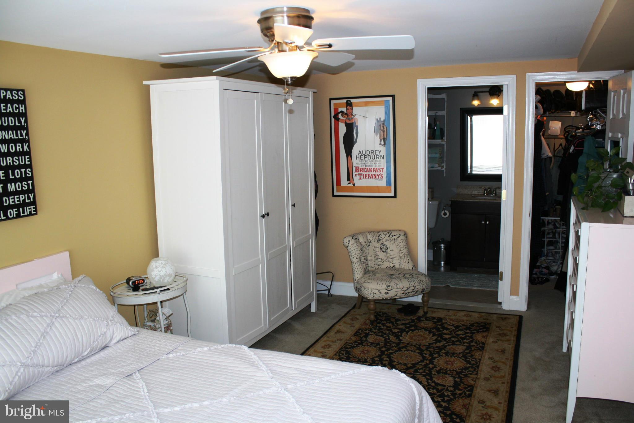 8025 Ridgely Oak Road Baltimore, MD 21234 - Photo 21 of 30 Bedroom (Master)