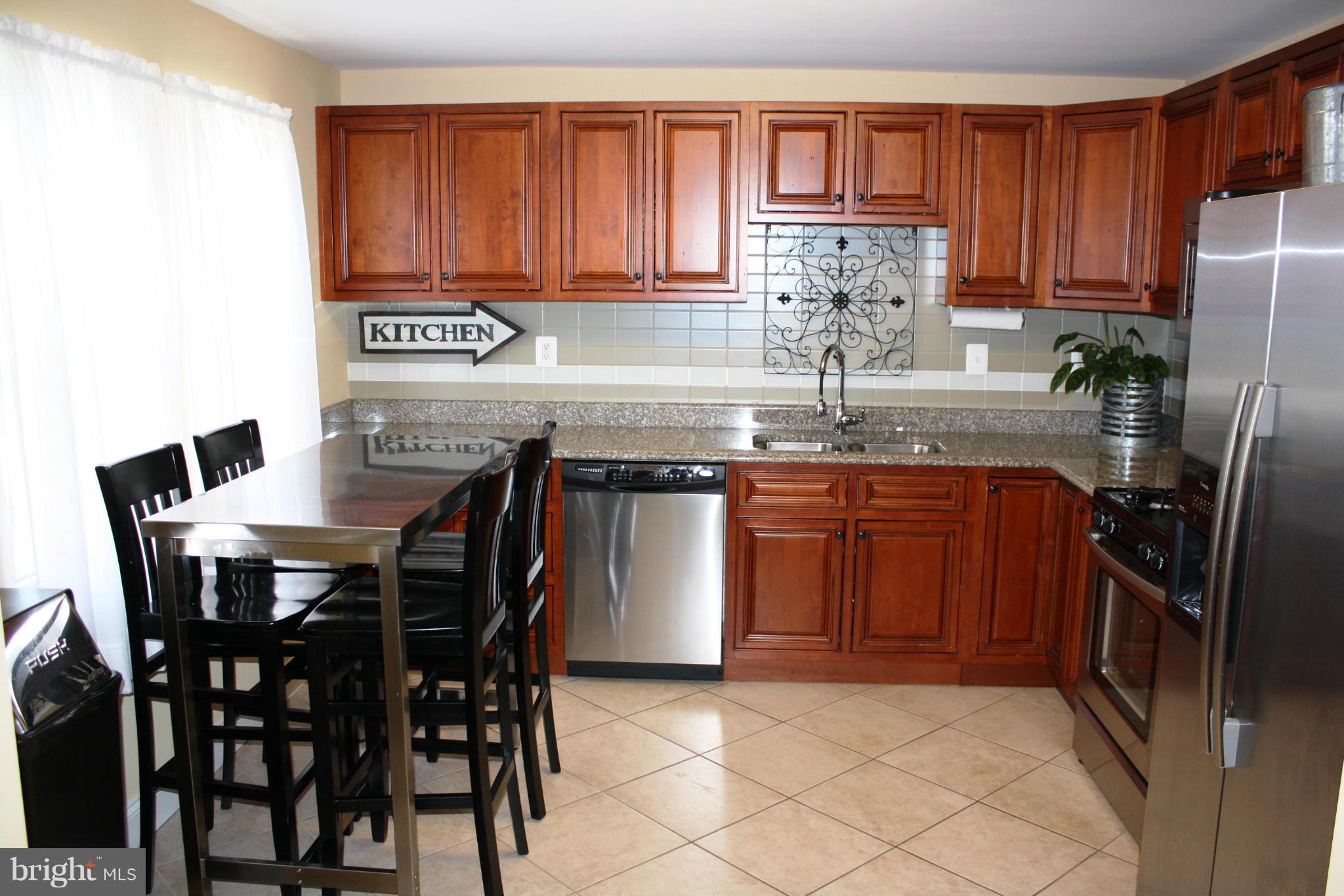 8025 Ridgely Oak Road Baltimore, MD 21234 - Photo 10 of 30 Kitchen