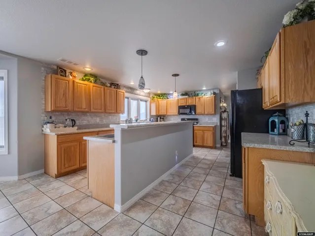 $749,900 | 61 Jefferson Road, Wheatland, WY 82201