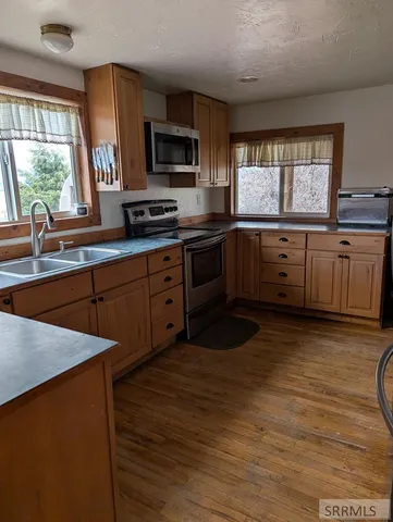 $850,000 | 3235 South 5000 West, Driggs, ID 83422