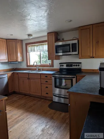 $850,000 | 3235 South 5000 West, Driggs, ID 83422