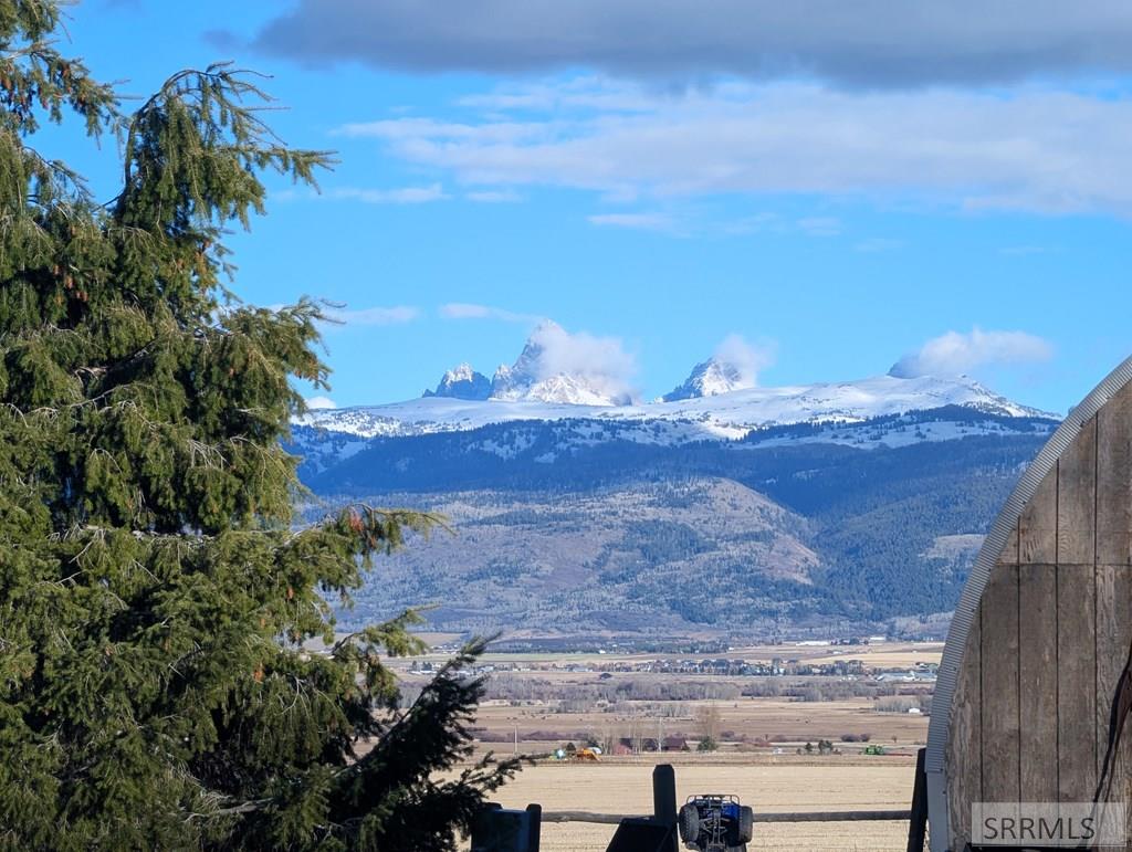 3235 South 5000 West Driggs, ID 83422 - Photo 6 of 29