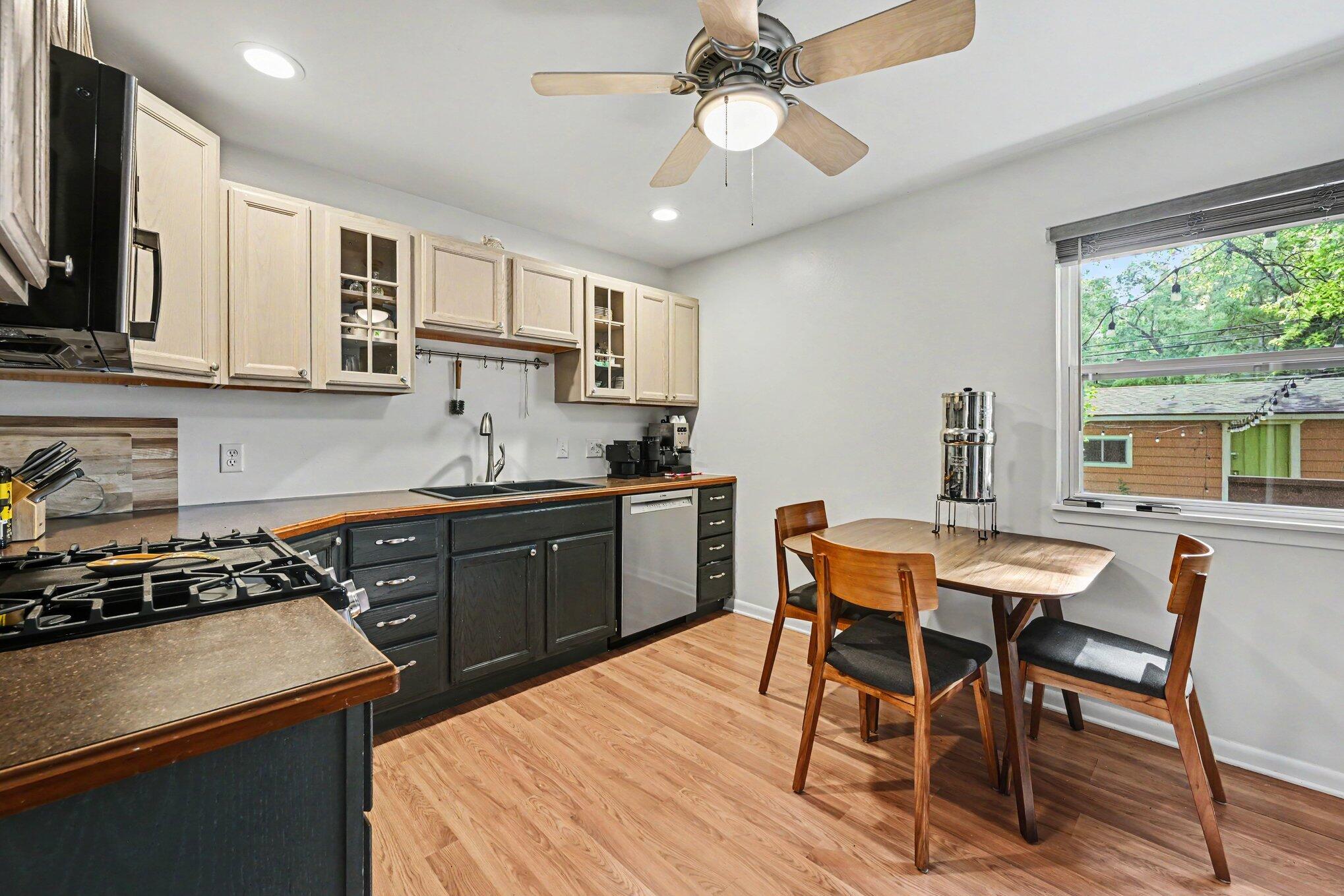 3195 Nordman Road Ann Arbor, MI 48108 - Photo 12 of 23 007_file_5221