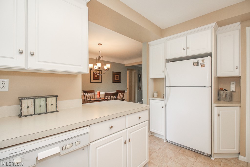 1304 Churchill Road Lyndhurst, OH 44124 - Photo 8 of 26