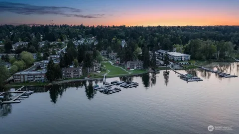 $1,145,000 | 17434 Northeast 40th Place, Unit C5, Redmond, WA 98052