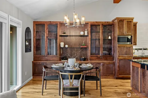 $1,150,000 | 17434 Northeast 40th Place, Unit C5, Redmond, WA 98052
