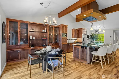 $1,145,000 | 17434 Northeast 40th Place, Unit C5, Redmond, WA 98052