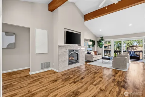 $1,145,000 | 17434 Northeast 40th Place, Unit C5, Redmond, WA 98052