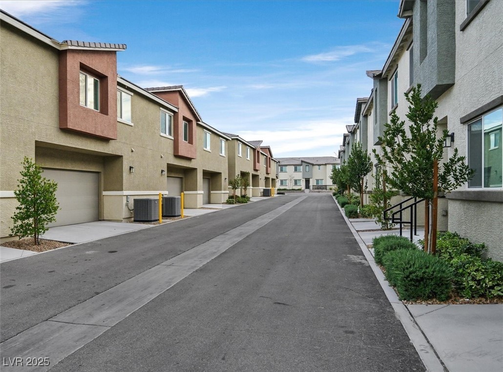 12264 Radiant Sunrise Road, Unit 3 Las Vegas, NV 89183 - Photo 21 of 35