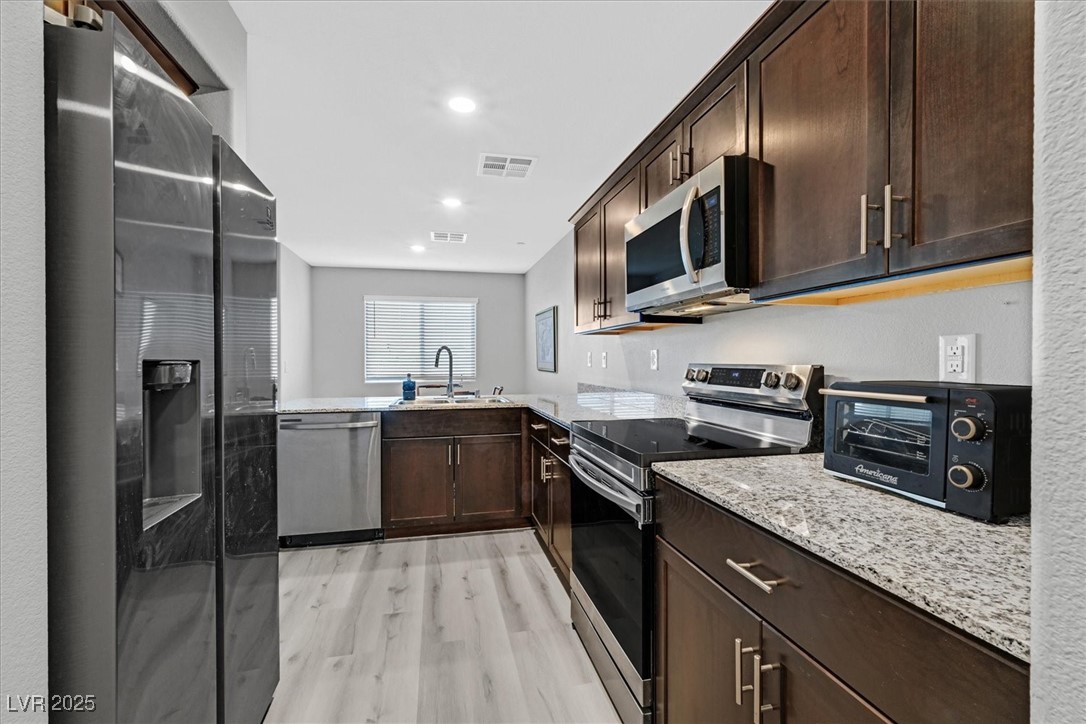 12264 Radiant Sunrise Road, Unit 3 Las Vegas, NV 89183 - Photo 6 of 35