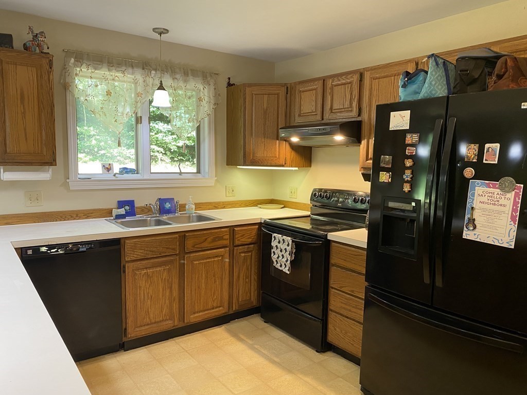 76 Woodlot Road Amherst, MA 01002 - Photo 14 of 42 Gallery Image 14