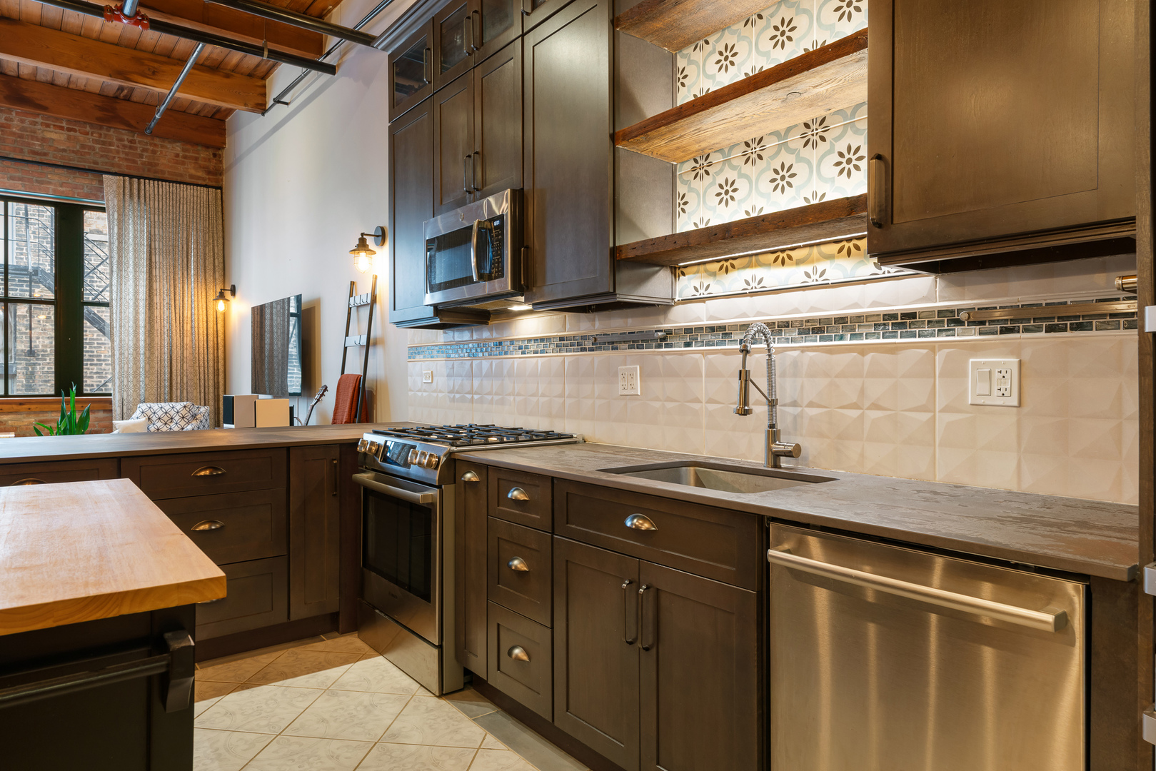 732 South Financial Place, Unit 810 Chicago, IL 60605 - Photo 3 of 26