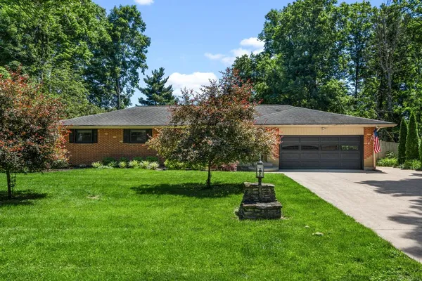 $325,000 | 1402 Fudge Drive, Beavercreek, OH 45434
