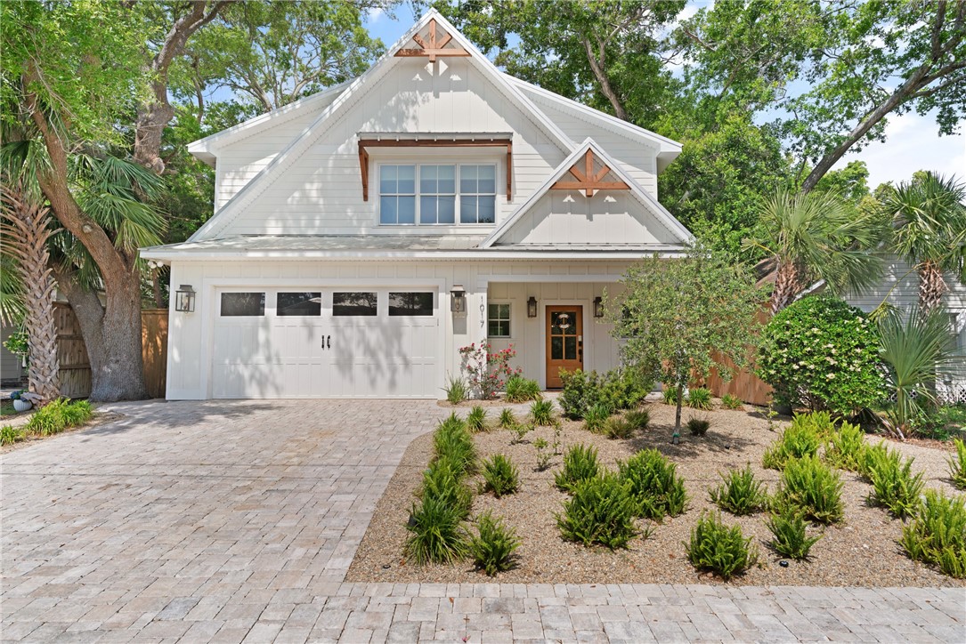 1017 Ocean View Avenue St. Simons Island, GA 31522 - Photo 2 of 59