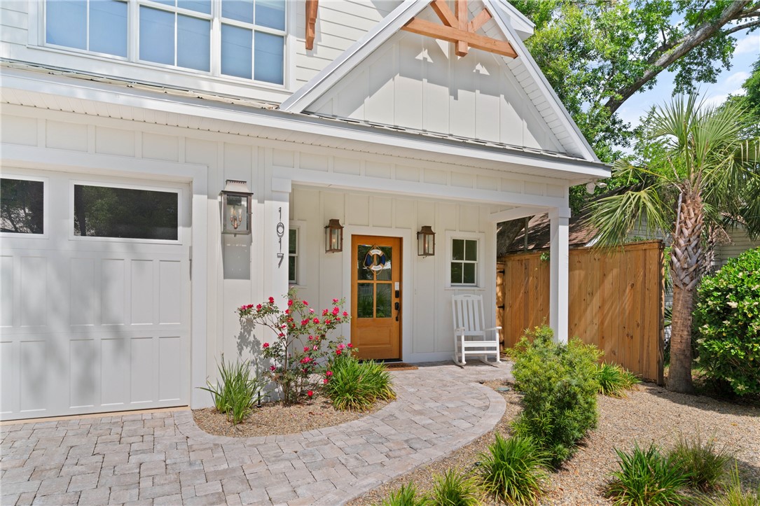 1017 Ocean View Avenue St. Simons Island, GA 31522 - Photo 3 of 59