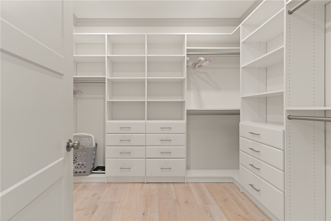 1017 Ocean View Avenue St. Simons Island, GA 31522 - Photo 36 of 59 Upstairs Primary Closet