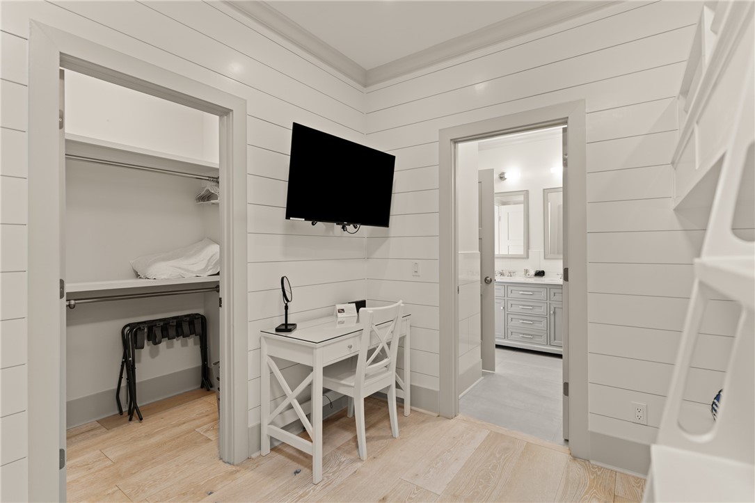 1017 Ocean View Avenue St. Simons Island, GA 31522 - Photo 44 of 59 Upstairs Bunk Room