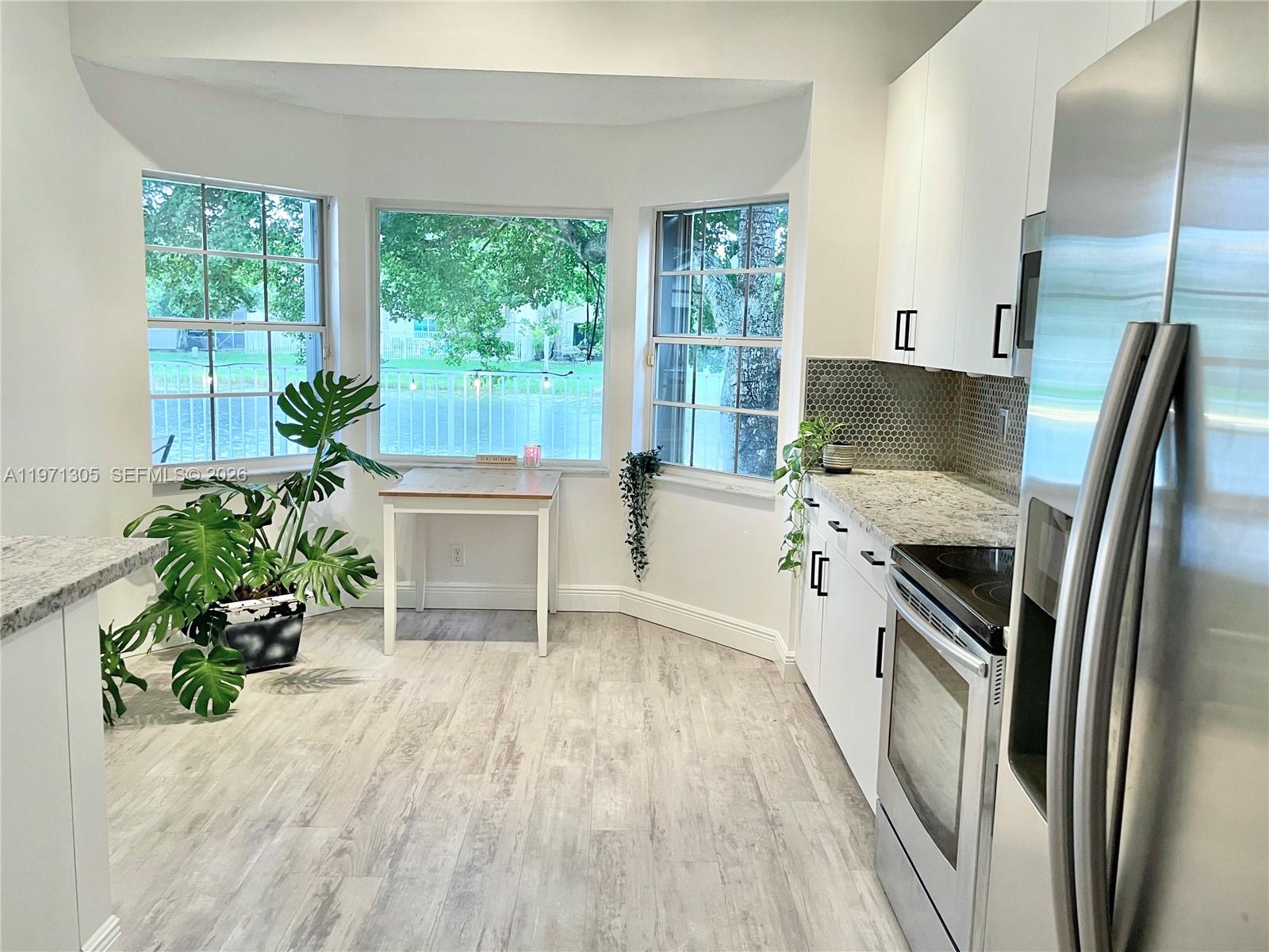 1540 Seabay Road Weston, FL 33326 - Photo 13 of 32