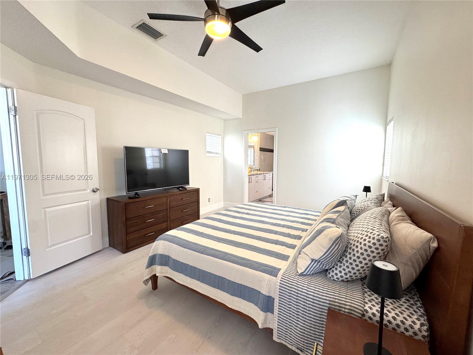 1540 Seabay Road Weston, FL 33326 - Photo 17 of 32