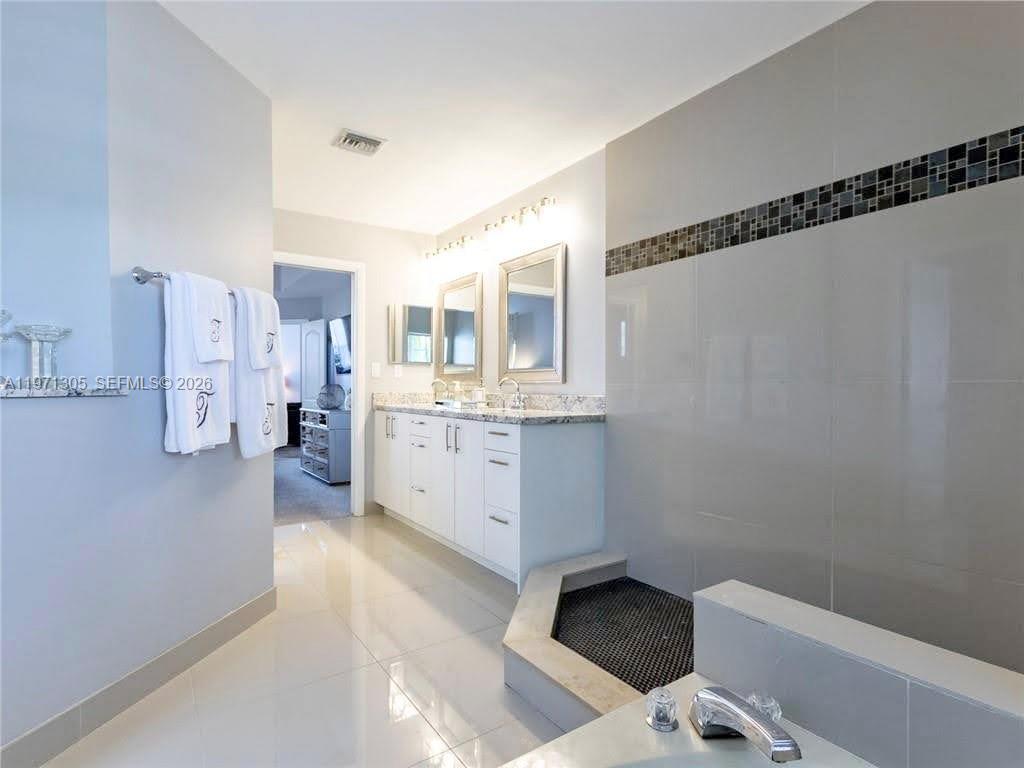 1540 Seabay Road Weston, FL 33326 - Photo 22 of 32