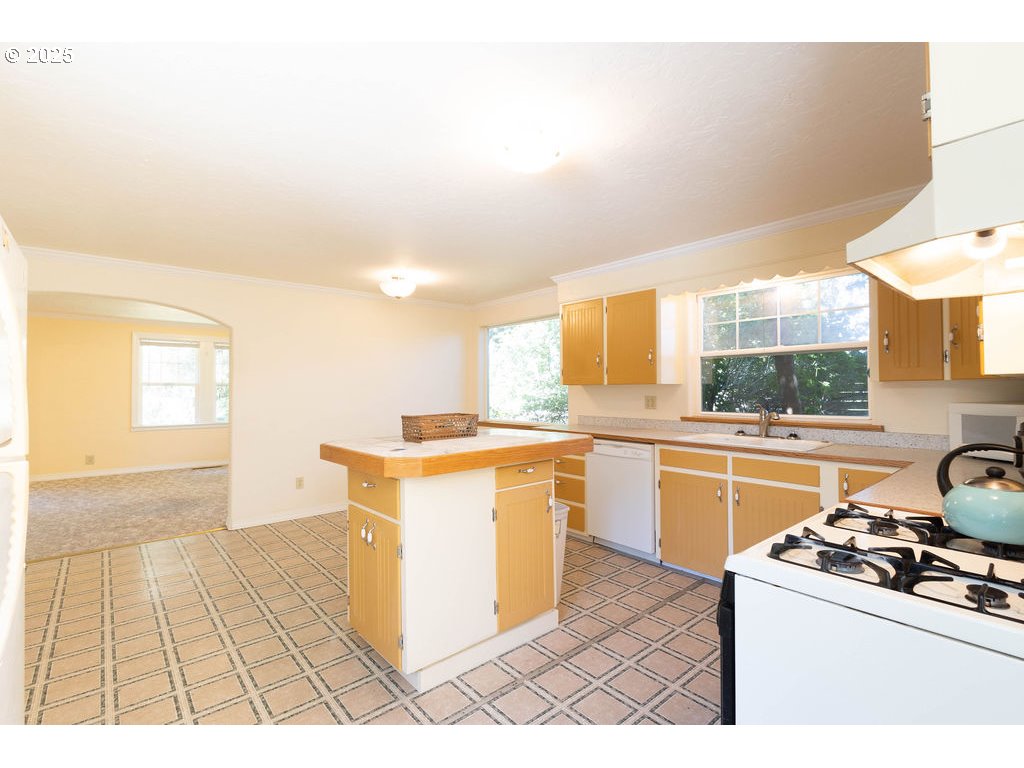 57881 Godley Road Union, OR 97883 - Photo 17 of 44 Kitchen