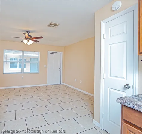 $900 | 733 Booker Avenue, Unit 2, Sebring, FL 33870