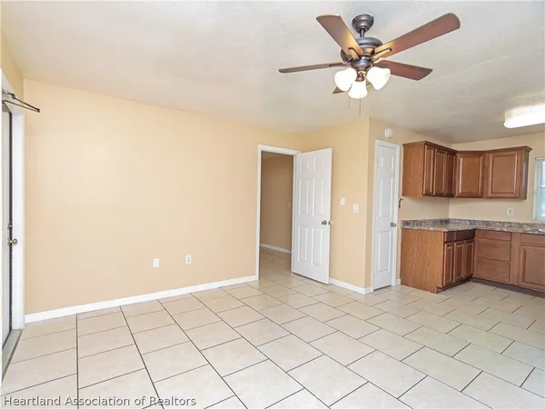 $900 | 733 Booker Avenue, Unit 2, Sebring, FL 33870