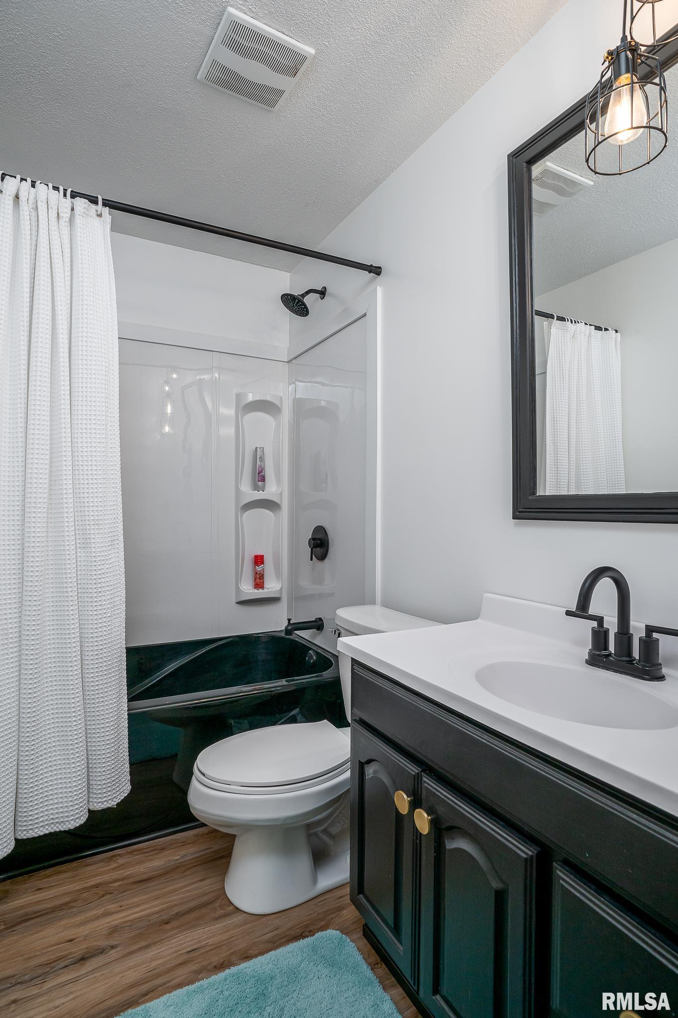 6404 Appomattox Road Davenport, IA 52806 - Photo 12 of 14 Gallery Image 12