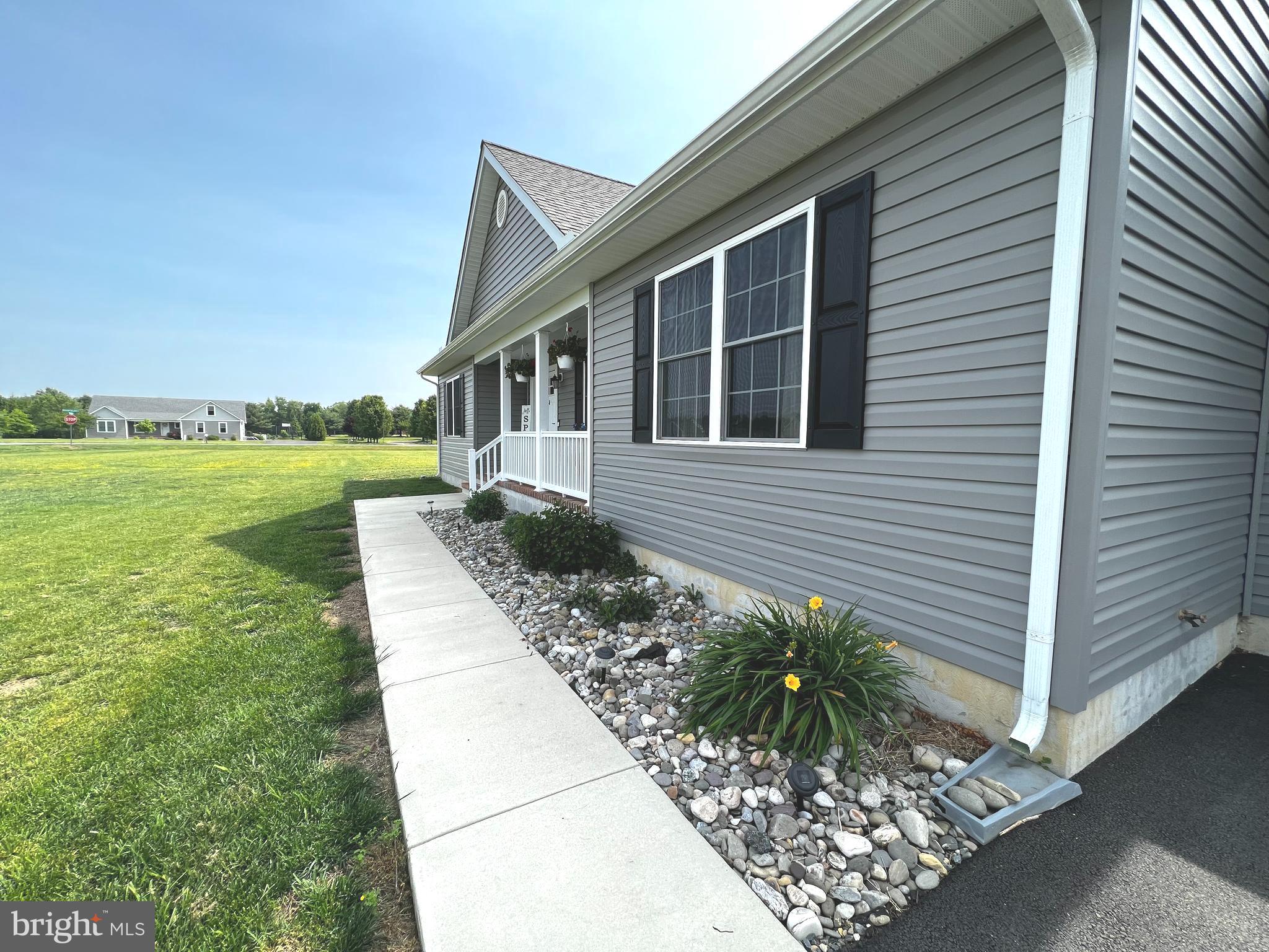 11220 Shane Circle Ridgely, MD 21660 - Photo 3 of 28 Great Curb Appeal