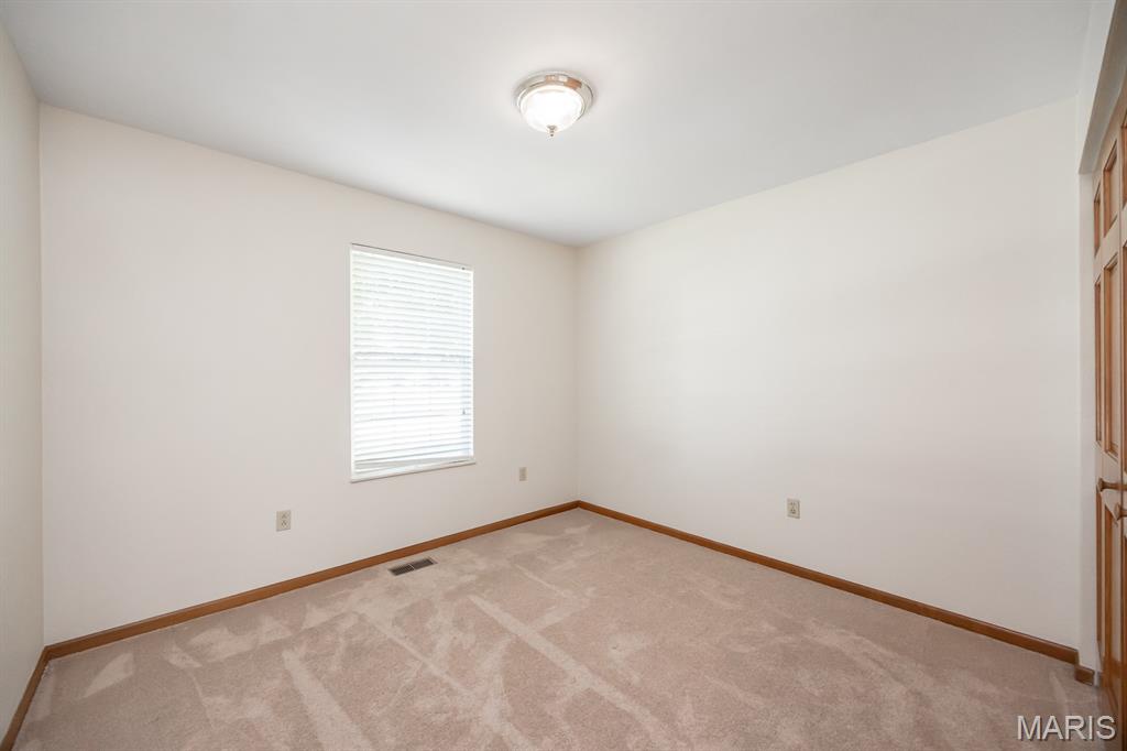 916 Crosswinds Drive Belleville, IL 62221 - Photo 18 of 31