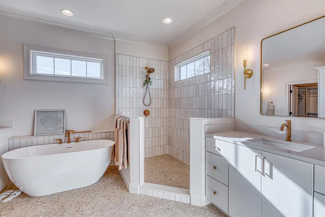 $849,000 | 8818 Jenkins Drive, Evansville, IN 47725