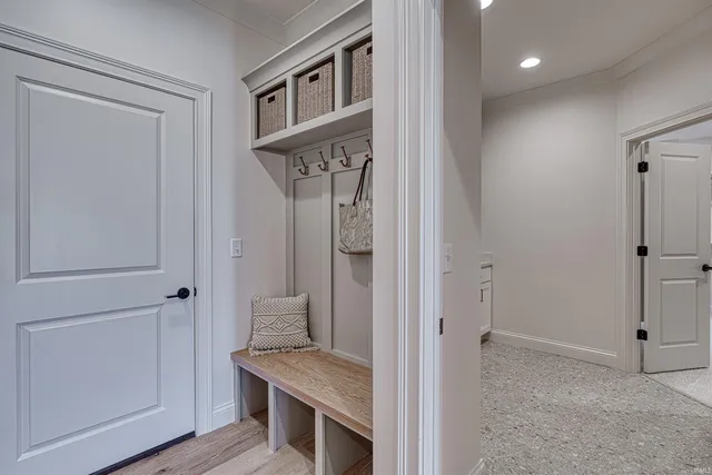 $849,000 | 8818 Jenkins Drive, Evansville, IN 47725