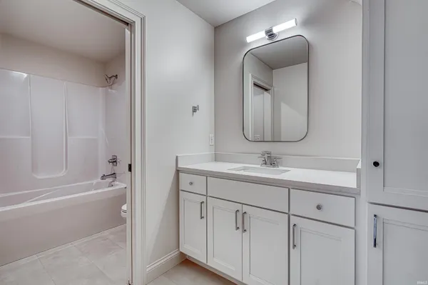 $844,000 | 8818 Jenkins Drive, Evansville, IN 47725