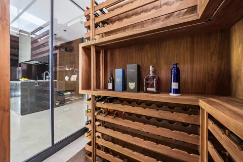 $3,195,000 | 73 Laurel Lane, Sag Harbor, NY 11963