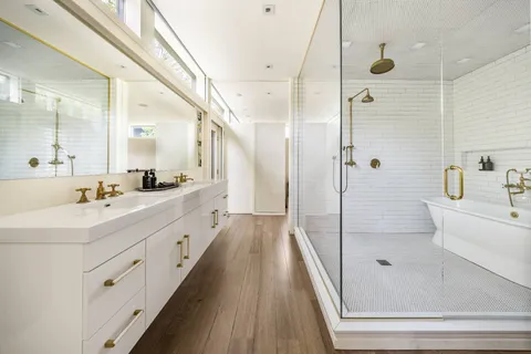 $3,195,000 | 73 Laurel Lane, Sag Harbor, NY 11963