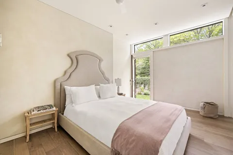 $3,195,000 | 73 Laurel Lane, Sag Harbor, NY 11963