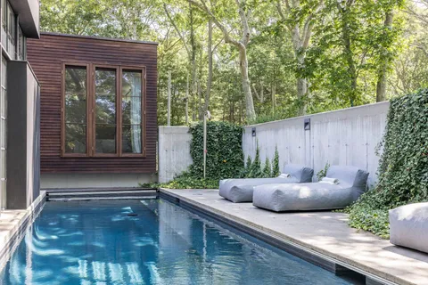 $3,195,000 | 73 Laurel Lane, Sag Harbor, NY 11963