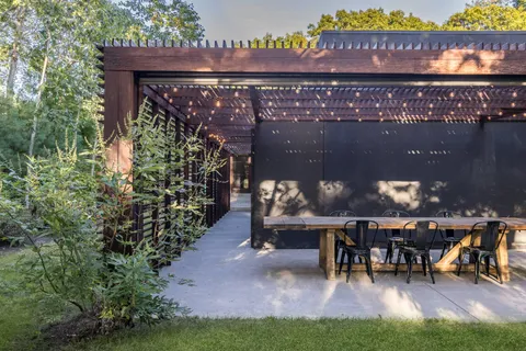 $3,195,000 | 73 Laurel Lane, Sag Harbor, NY 11963