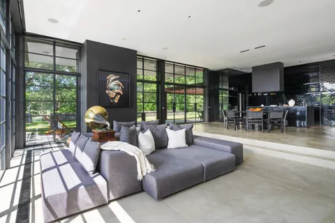 $3,195,000 | 73 Laurel Lane, Sag Harbor, NY 11963