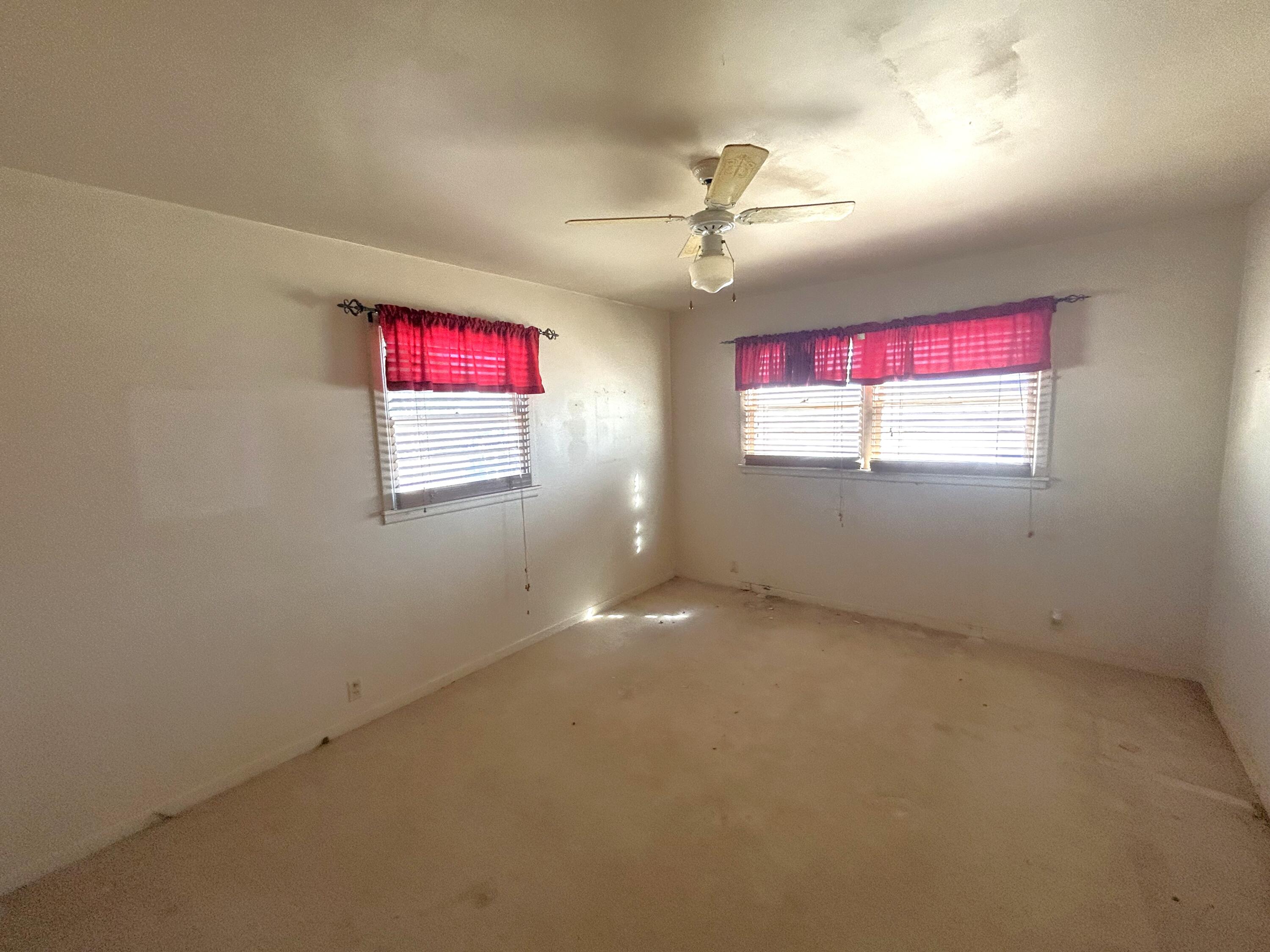 2406 48th Street Lubbock, TX 79412 - Photo 11 of 14 IMG_3185