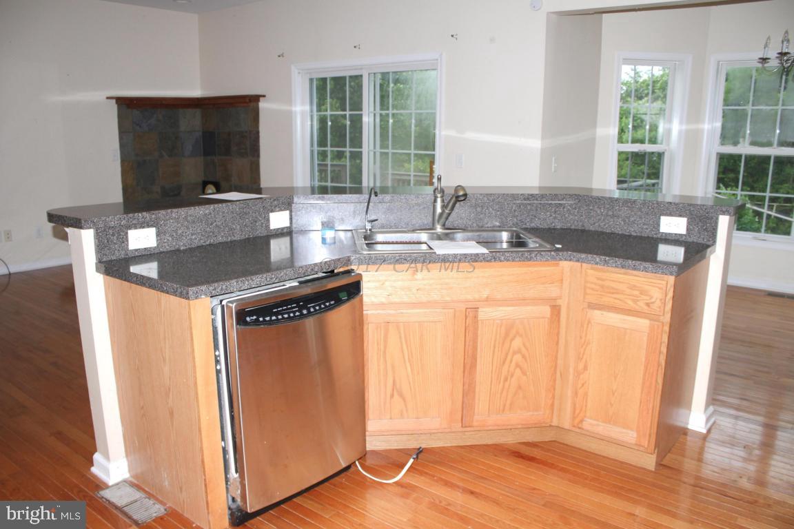 10310 Keyser Point Road Ocean City, MD 21842 - Photo 8 of 30 Gallery Image 8