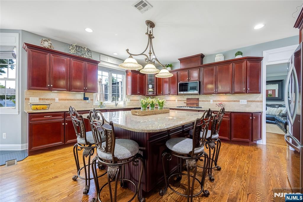 8 Ferndale Place Pompton Plains, NJ 07444 - Photo 17 of 49